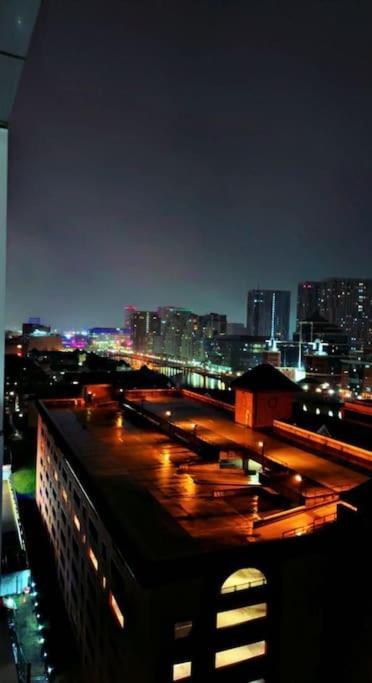 High Rise 2 Bedroom & 2 Bath Apartment With Parking, Balcony & Amazing View 曼彻斯特 外观 照片